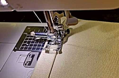 How to Sew the Hem With a Sewing Machine